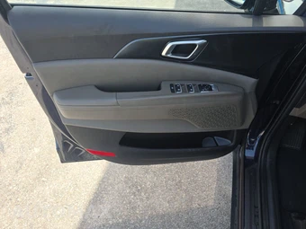 2025 Kia Carnival MPV LXS 121.7" WB - miniatura 9