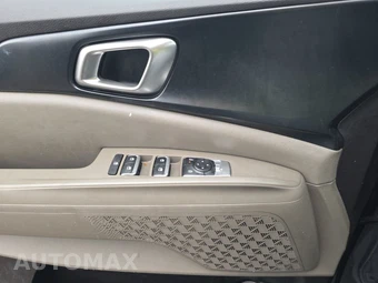 2025 Kia Carnival MPV LXS 121.7" WB - miniatura 9