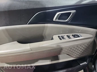 2025 Kia Carnival MPV LXS 121.7" WB - miniatura 9