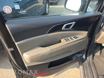 2025 Kia Carnival MPV LXS 121.7" WB - miniatura 9