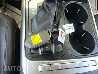 2025 Kia Carnival MPV LXS 121.7" WB - miniatura 8