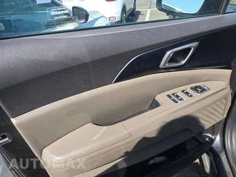 2025 Kia Carnival MPV LXS 121.7" WB - miniatura 9
