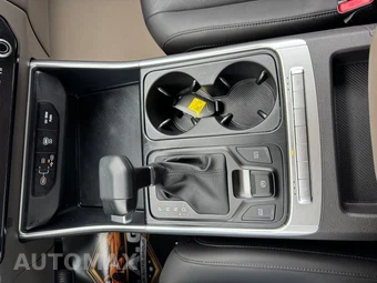 2025 Kia Carnival MPV LXS 121.7" WB - miniatura 21