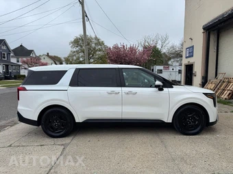 2025 Kia Carnival MPV LXS 121.7" WB - miniatura 4