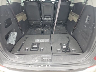 2025 Kia Carnival MPV LXS 121.7" WB - miniatura 17