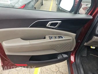 2025 Kia Carnival MPV LXS 121.7" WB - miniatura 9
