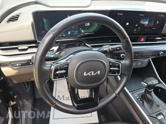 2025 Kia Carnival MPV LXS 121.7" WB - miniatura 10