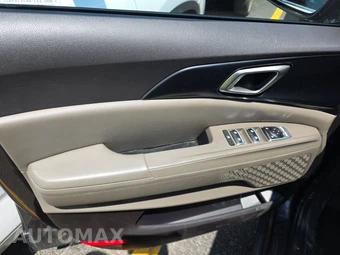 2025 Kia Carnival MPV LXS 121.7" WB - miniatura 9