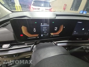 2025 Kia Carnival MPV LXS 121.7" WB - miniatura 12