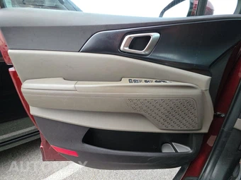 2025 Kia Carnival MPV LXS 121.7" WB - miniatura 9