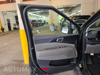 2025 Kia Carnival MPV LXS 121.7" WB - miniatura 9