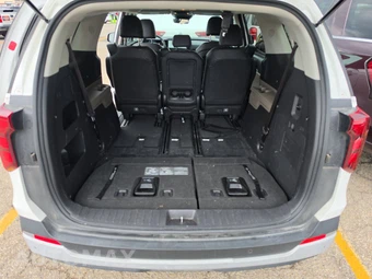 2025 Kia Carnival MPV LXS 121.7" WB - miniatura 17