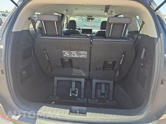 2025 Kia Carnival MPV LXS 121.7" WB - miniatura 17