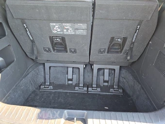 2025 Kia Carnival MPV LXS 121.7" WB - miniatura 17