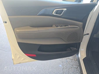 2025 Kia Carnival MPV LXS 121.7" WB - miniatura 9