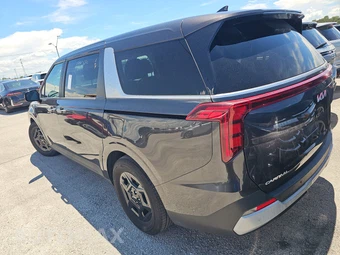 2025 Kia Carnival MPV LXS 121.7" WB - miniatura 6