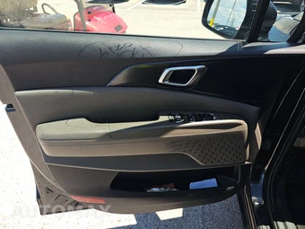 2025 Kia Carnival MPV LXS 121.7" WB - miniatura 9