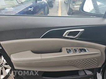 2025 Kia Carnival MPV LXS 121.7" WB - miniatura 9