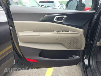 2025 Kia Carnival MPV LXS 121.7" WB - miniatura 9