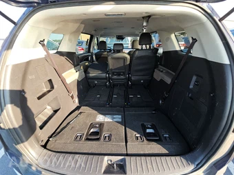 2025 Kia Carnival MPV LXS 121.7" WB - miniatura 17