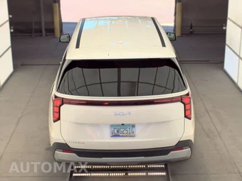 2025 Kia Carnival MPV LXS 121.7" WB - miniatura 5