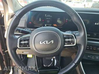 2025 Kia Carnival MPV LXS 121.7" WB - miniatura 10