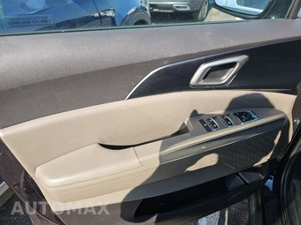 2025 Kia Carnival MPV LXS 121.7" WB - miniatura 9