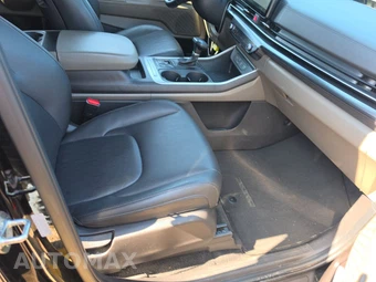 2025 Kia Carnival MPV LXS 121.7" WB - miniatura 8