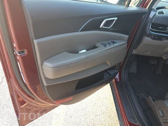 2025 Kia Carnival MPV LXS 121.7" WB - miniatura 9
