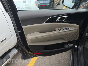 2025 Kia Carnival MPV LXS 121.7" WB - miniatura 9
