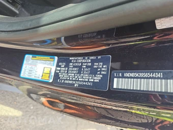 2025 Kia Carnival MPV LXS 121.7" WB - miniatura 15