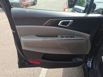 2025 Kia Carnival MPV LXS 121.7" WB - miniatura 9