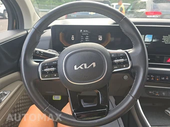 2025 Kia Carnival MPV LXS 121.7" WB - miniatura 10