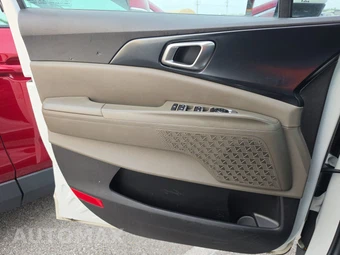 2025 Kia Carnival MPV LXS 121.7" WB - miniatura 9