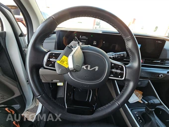 2025 Kia Carnival MPV LXS 121.7" WB - miniatura 10