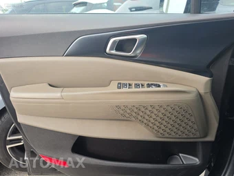 2025 Kia Carnival MPV LXS 121.7" WB - miniatura 9