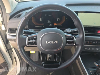 2025 Kia Carnival MPV LXS 121.7" WB - miniatura 10