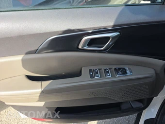 2025 Kia Carnival MPV LXS 121.7" WB - miniatura 9