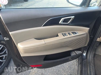 2025 Kia Carnival MPV LXS 121.7" WB - miniatura 9