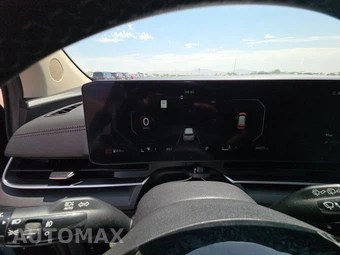 2025 Kia Carnival MPV SX 121.7" WB - miniatura 12