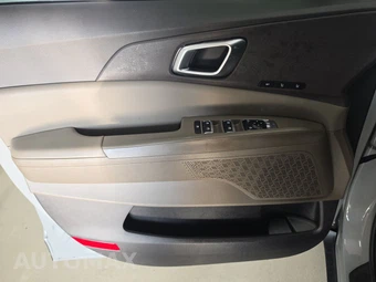2025 Kia Carnival MPV SX 121.7" WB - miniatura 9