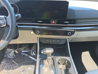 2025 Kia Carnival MPV SX Prestige 121.7" WB - miniatura 11