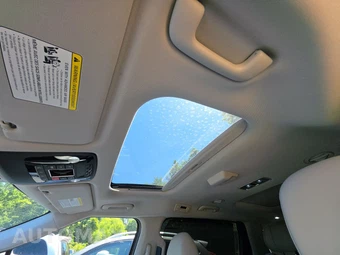 2025 Kia Carnival MPV SX Prestige 121.7" WB - miniatura 18