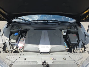 2025 Kia EV6 GT-Line - miniatura 15