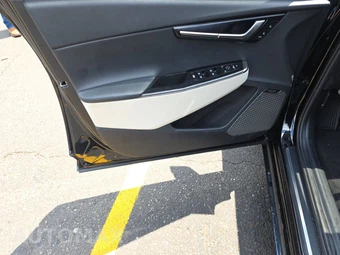 2025 Kia EV6 GT-Line - miniatura 9