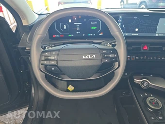 2025 Kia EV6 Light Long Range - miniatura 10