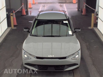 2025 Kia EV6 Light Long Range - miniatura 2