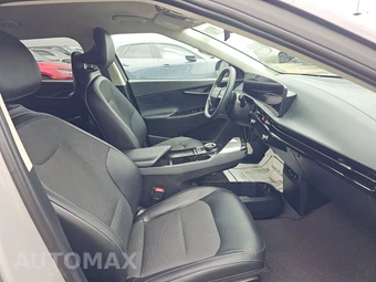 2025 Kia EV6 Light Long Range - miniatura 8