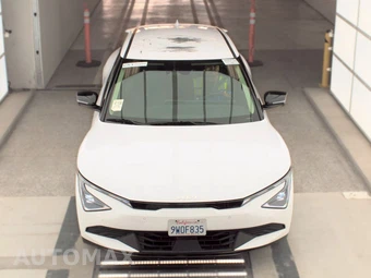 2025 Kia EV6 Light Long Range - miniatura 2