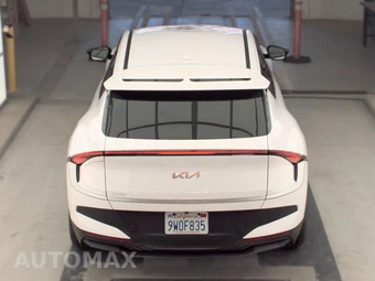 2025 Kia EV6 Light Long Range - miniatura 5